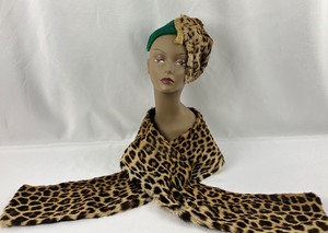lot 208 image: Roy H. Bjorkman Vintage Leopard Printed Fur Stole & Hat