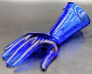 lot 309 image: Vintage Cobalt Blue Glass Hand