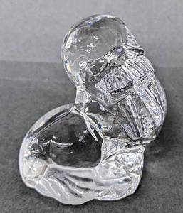 lot 322 image: Vintage Goebel Crystal Glass Figurines