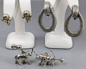 lot 330 image: Vintage Earrings Lot - Flowers, Animals, Birds, Holiday and More