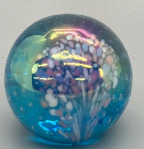 lot 305 image: Three Beautiful Glass Collectibles