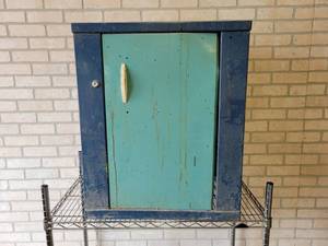 lot 590 image: Vintage Garage Cabinet - Lazy Susan - Well Built - Has a few Dents - 30 X 24 x 16
