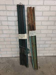 lot 629 image: Large Lot of (23) 36 Steel Garden T-Posts
