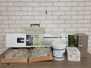 lot 632 image: Lot of Assorted Hardware and More