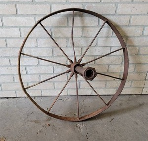 lot 660 image: Antique Steel Wagon Wheel - About 28 Diameter