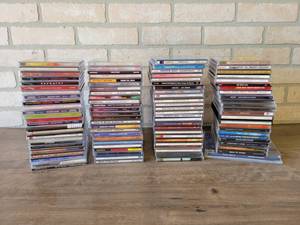 lot 670 image: Lot of (100) Assorted Music CDs
