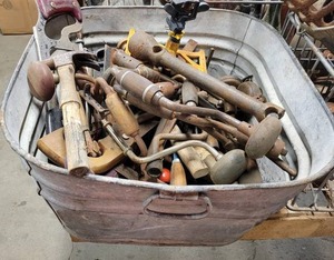 lot 795 image: Galvanized Washtub full of Antique Tools and More - Tub is about 21 x 21 x 11