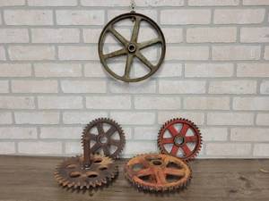 lot 820 image: Assorted Gears for Wall Art - Largest is about 10.5 Diameter