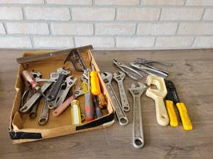 lot 744 image: Lot of Pliers and Adjustable Wrenches