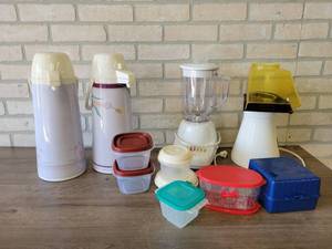 lot 751 image: Pair of Air Pots, Air Popper, Blender and Storage Containers