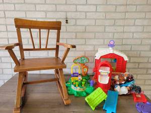 lot 754 image: Vintage Child Rocking Chair and Farm Playset