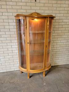 lot 510 image: Solid Wood and Glass Curio Cabinet w (3) Shelves (60 x 35 x 15) - Light Works