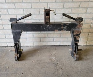 lot 924 image: 3-Point Quick Attach - About 30 Wide x 24 Tall