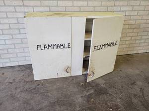 lot 926 image: Vintage Metal Storage Cabinet - 42 x 30 x 12