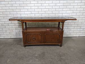 lot 528 image: Morganton Tidewater Collection Mahogany Sideboard with Drop Sides - circa 1960s