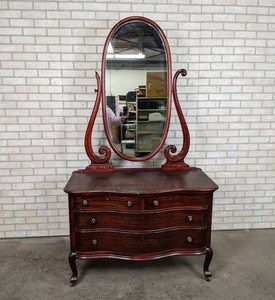 lot 529 image: Vintage Cherry Stained Dressing Table with Mirror