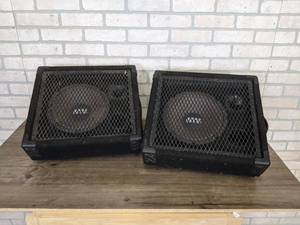 lot 599 image: Pair of SoundTech Speakers - 17 x 15 x 12