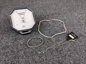 lot 713 image: Sterling Silver Jewelry