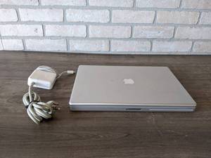 lot 946 image: Mac PowerBook G4 - A1138