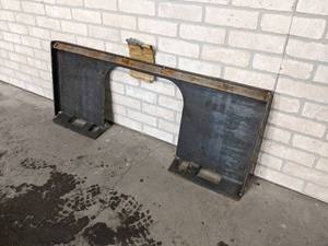 lot 559 image: NEW - Skidloader Quick Attach Plate - Unpainted - 14 Steel