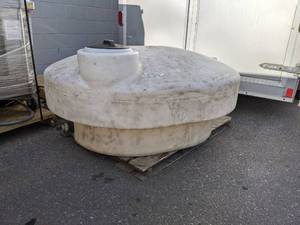 lot 518 image: 210 Gallon Bulk Tank