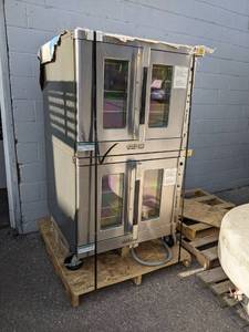 lot 519 image: HOBART Double Convection Oven CN90 - 27, 208V 1-3 Phase, 3.5A