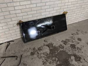 lot 543 image: NEW - Skidloader Quick Attach Hitch Plate - 2 Receiver - Painted - 14 Steel