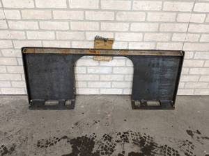 lot 537 image: NEW - Skidloader Quick Attach Plate - Unpainted - 14 Steel