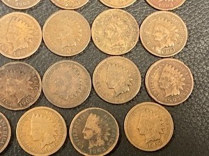 (25) Assorted Indian Head Cents ...