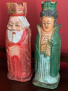Wooden Decorative King and Queen Bottle Holders