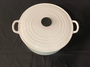 LeCreuset Covered Stock Pot (28)