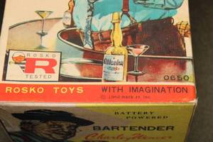 lot 37 image: Vintage 1962 Rosko Toys Battery Powered Bartender Charley Weaver #0650
