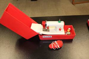 lot 45 image: Vintage Battery Operated Bandai Sewing Machine
