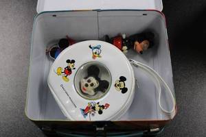 lot 54 image: Vintage Lunch Box Lot w Toys