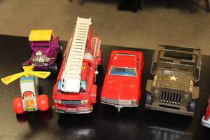 lot 57 image: Vintage Toy Lot  8 Toys