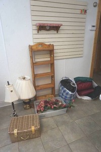 lot 16 image: wood bookcase and lamps