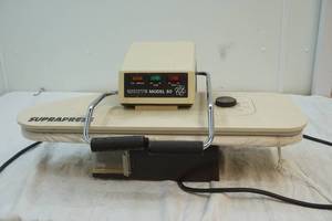 lot 19 image: Suprapress white model 60