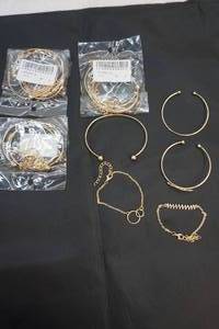 lot 37 image: jewelry