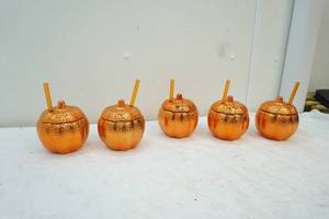 lot 59 image: pumpkin sipping mugs