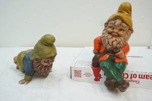 lot 68 image: vintage garden gnomes