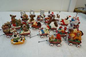 lot 78 image: Christmas decorations