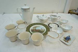 lot 80 image: Rhapsody tea set