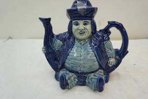 lot 116 image: antique Victoria Wass tea pot