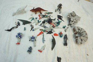 lot 141 image: toys