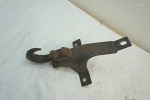 lot 202 image: tow hook