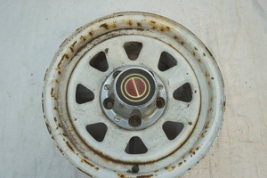 lot 214 image: Ford Bronco wheel