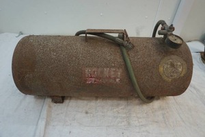 lot 218 image: air compressor
