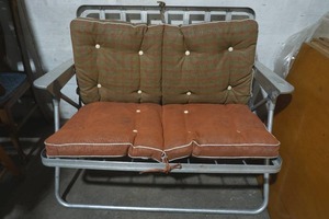 lot 220 image: aluminum folding patio loveseat