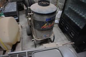 lot 9B image: Aladin Model 14-4269 Dual Fuel Burning Pressure Washer Cleaner