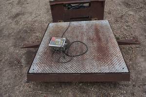 lot 9 image: Fairbanks 5000 lb Platform Scale